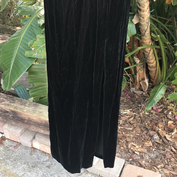 Vintage Jessica McClintock off shoulder velvet gown - Picture 6 of 16